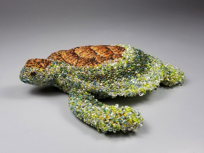 Grigsby-Leslie_Just-Beneath-The -Surface_sea-turtle_side